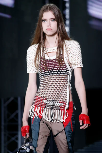 Look 63